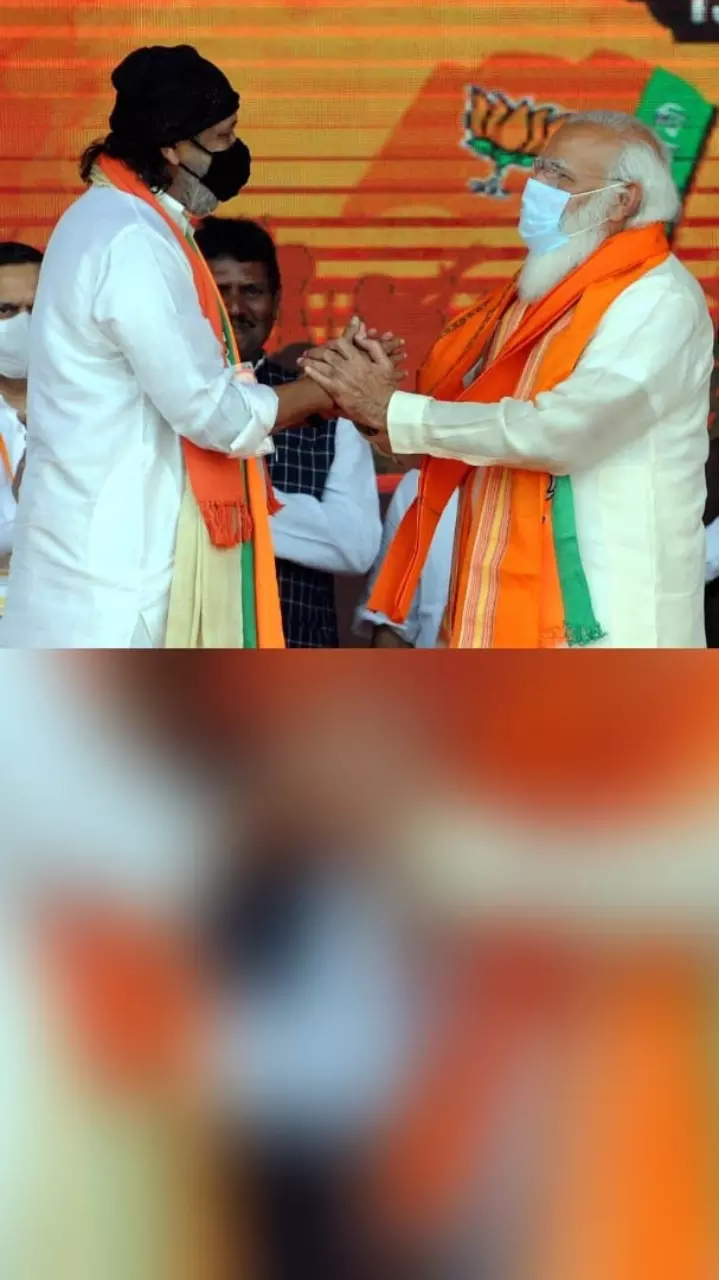 ব্রিগেডে মোদীর সভায় শিবির বদল অভিনেতা মিঠুন চক্রবর্তীর