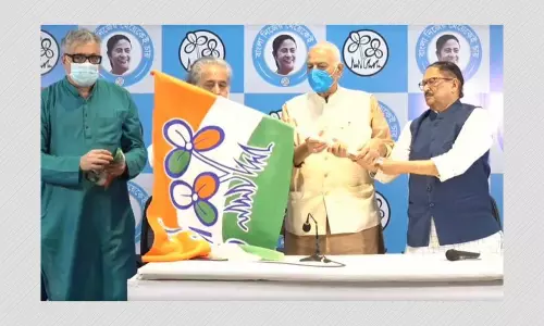 বাজপেয়ী সহকর্মী প্রাক্তন অর্থমন্ত্রী যশবন্ত সিংহ তৃণমূলে যোগ দিলেন বাজপেয়ী সহকর্মী প্রাক্তন অর্থমন্ত্রী যশবন্ত সিংহ তৃণমূলে যোগ দিলেন