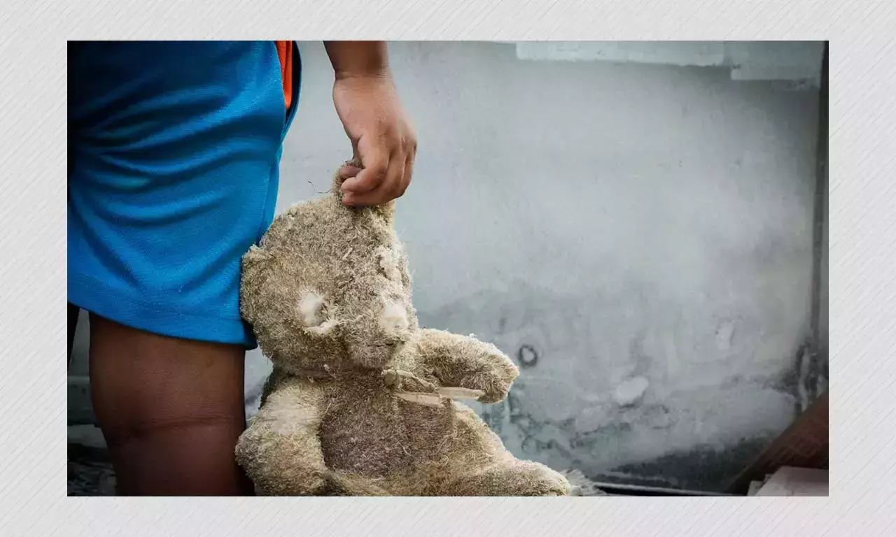 কোভিড পরিস্থিতিতে ভারতে বাবা মা হারাচ্ছে বাচ্চারা, আমরা যা করতে পারি কোভিড পরিস্থিতিতে ভারতে বাবা মা হারাচ্ছে বাচ্চারা, আমরা যা করতে পারি