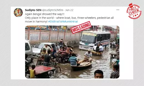 ২০১৮ সালে ঢাকার মিরপুরে জলমগ্ন রাস্তায় নৌকা চলার ছবি ছড়াল কলকাতার বলে ২০১৮ সালে ঢাকার মিরপুরে জলমগ্ন রাস্তায় নৌকা চলার ছবি ছড়াল কলকাতার বলে